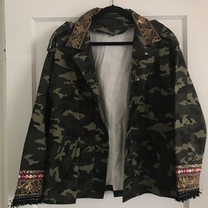 STUNNING EMBROIDERED SEQUIN CAMO JACKET LARGE